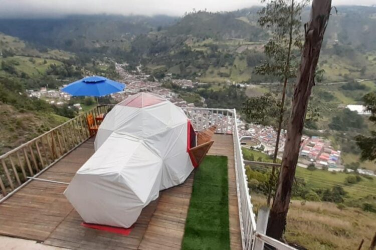 Glamping y mirador ecoturístico La Loma