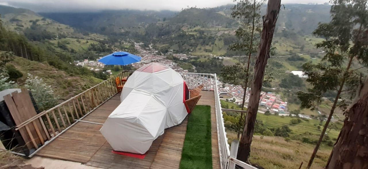 Glamping y mirador ecoturístico La Loma